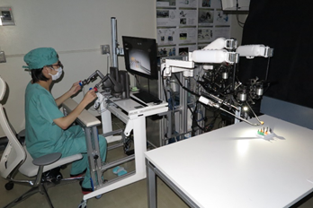 Evaluation of surgical robot system